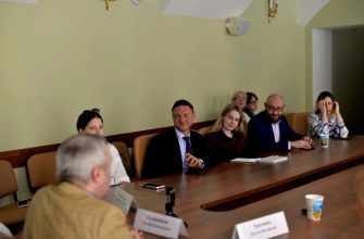 ФОТО: Первая дискуссионная площадка