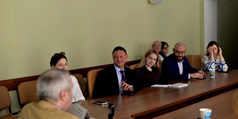 ФОТО: Первая дискуссионная площадка